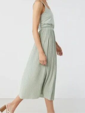 OAK + Fort Pleated Sleeveless Midi Maxi Dress Flowy Breathable Sea Foam Green M